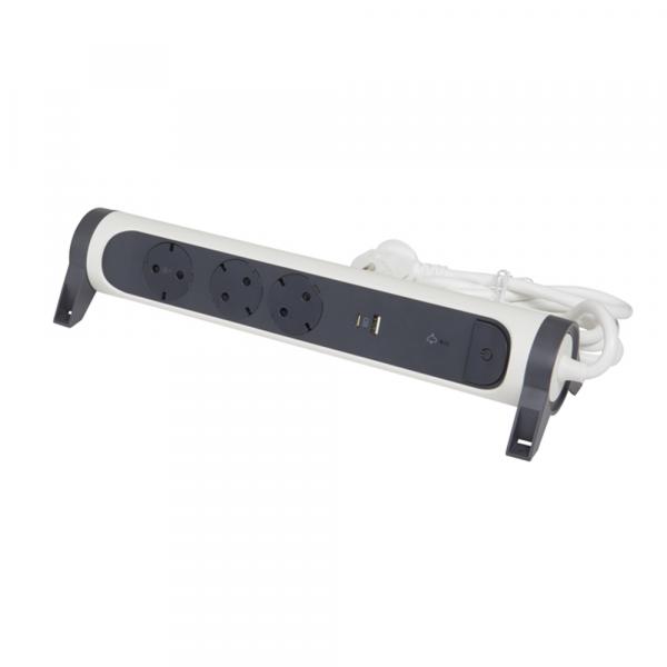 gallery-0 Удлинитель Legrand 3x2К+3 розетки 16 А с USB A+C с кабелем 1,5м. Артикул 694508