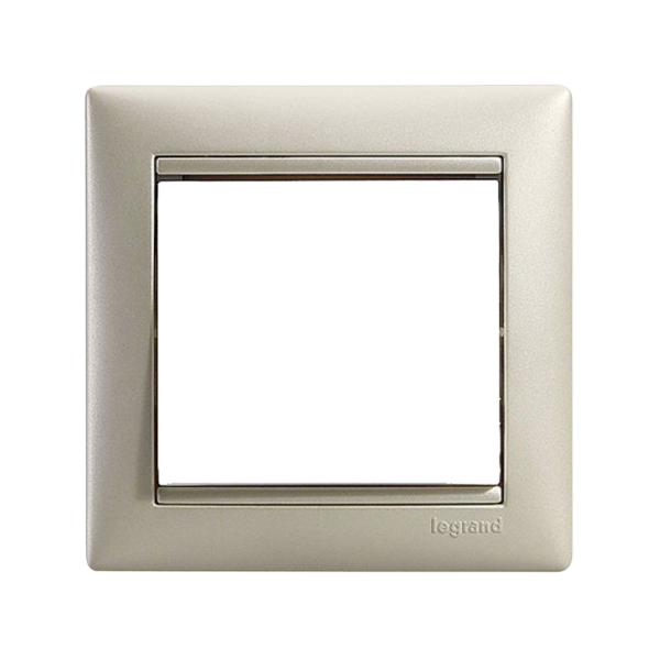 gallery-0 Рамка Legrand 1 пост серии Valena. Цвет Жемчужный. Артикул	770471